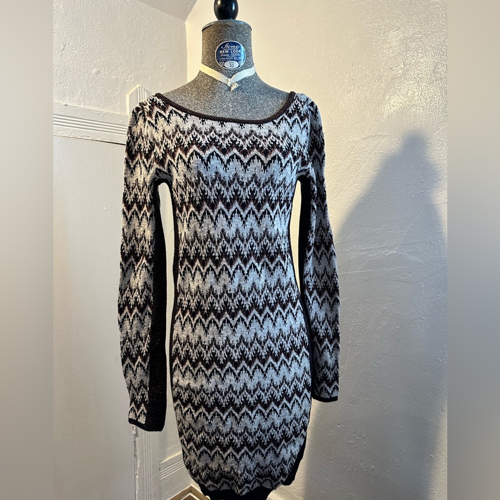 Free people size M scoop back flame stitch knit mini dress 🔥
